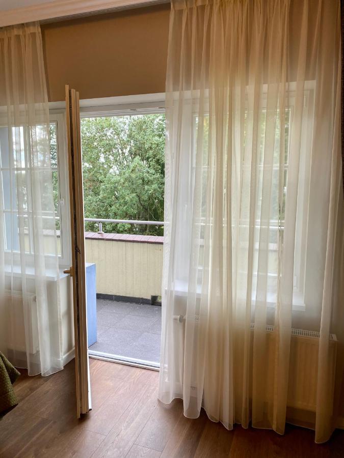 Pensjonat - Restauracja Zolty Domek Szczecinek Buitenkant foto